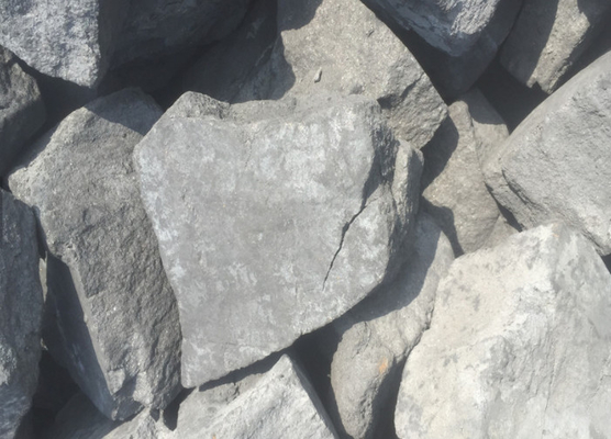 Çok Dereceli Siyah Sert Kok Mineral 100-150MM Yüksek Sabit Karbon