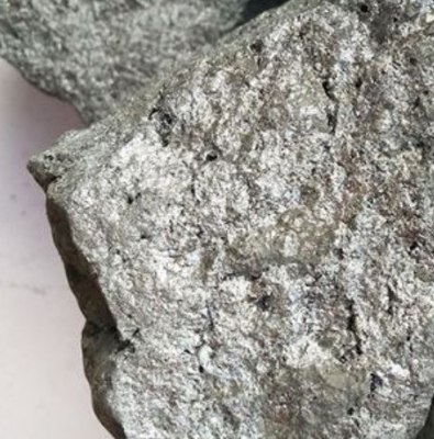 Yüksek Karbonlu Silikon %65 Silikon Metal Cüruf 10-50mm