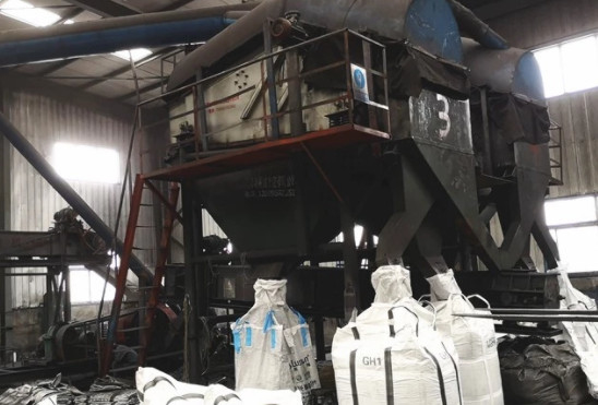 Yüksek Karbonlu Pitch Kok, Yardımcı Katkı Olarak Yeşil Gecikmeli Petrol Koku
